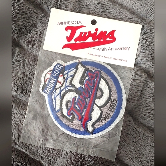 BNIP Vintage Minnesota Twins 25th Anniversary Patch - Picture 1 of 5